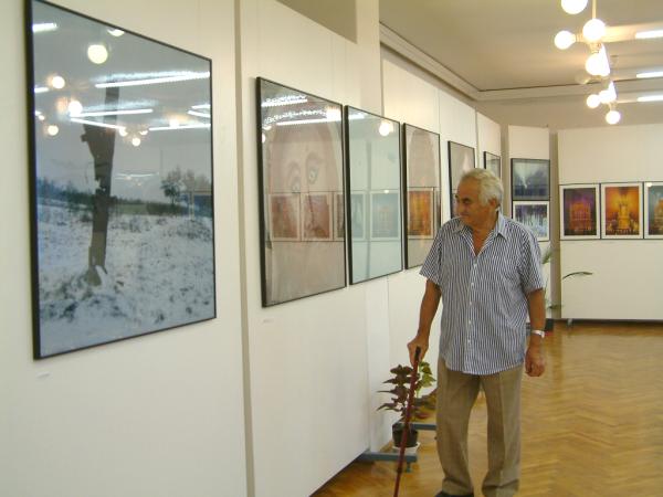 Tóparti Galéria - Olasz Ferenc fotóművész kiállítása